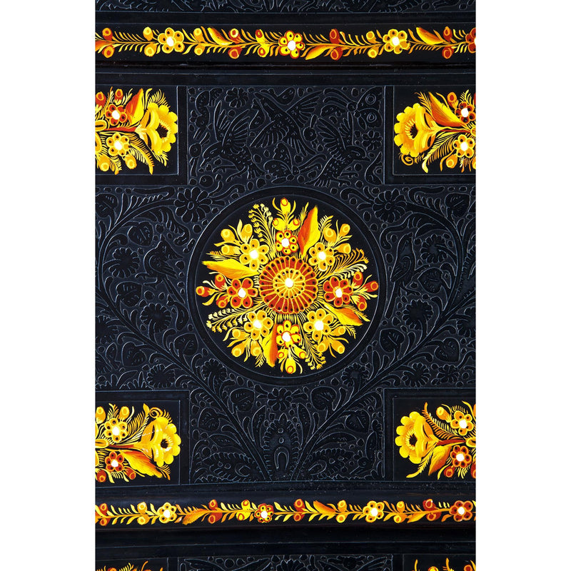 Baul con motivos de flores / Woodcarving Lacquer Mexican Folk Art