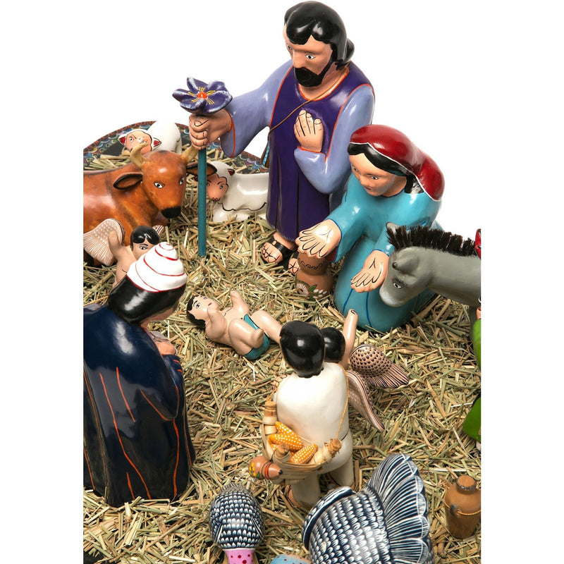 Nacimiento de Guerrero / Woodcarving Lacquer Mexican Folk Art Nativity