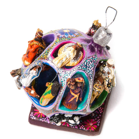 Esfera navideña / Ceramics Mexican Folk Art Miniature Nativity