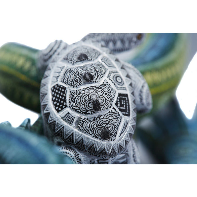 Iguana Amigable - Friendly Iguana  - Mexican Folk Art | Cactus Fine Art