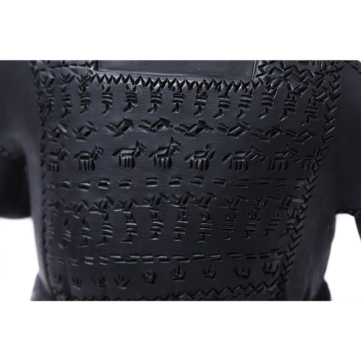 Traje Huajapan-Oaxaca / Ceramics Black Clay Mexican Folk Art