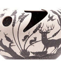 Vasija Blanco y Negro / Ceramics Mexican Folk Art Mata Ortiz