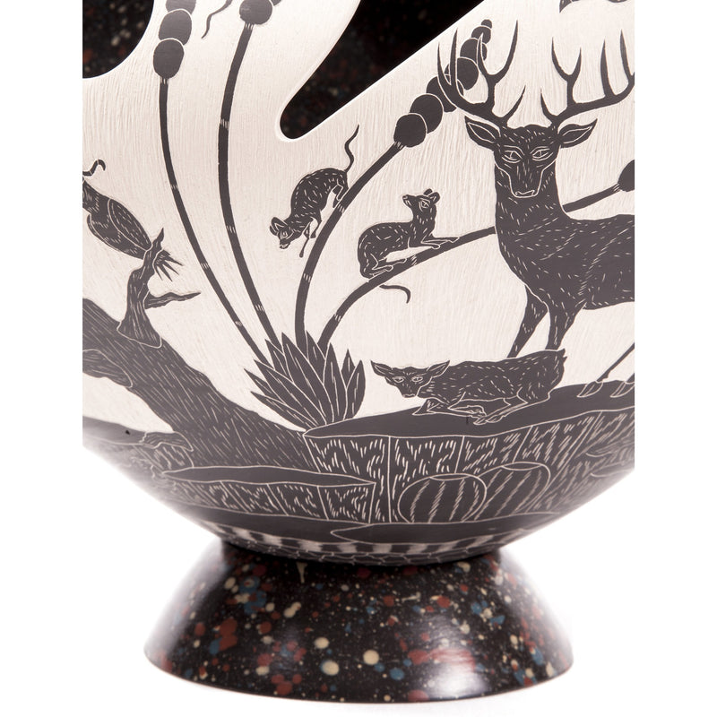 Vasija Blanco y Negro / Ceramics Mexican Folk Art Mata Ortiz