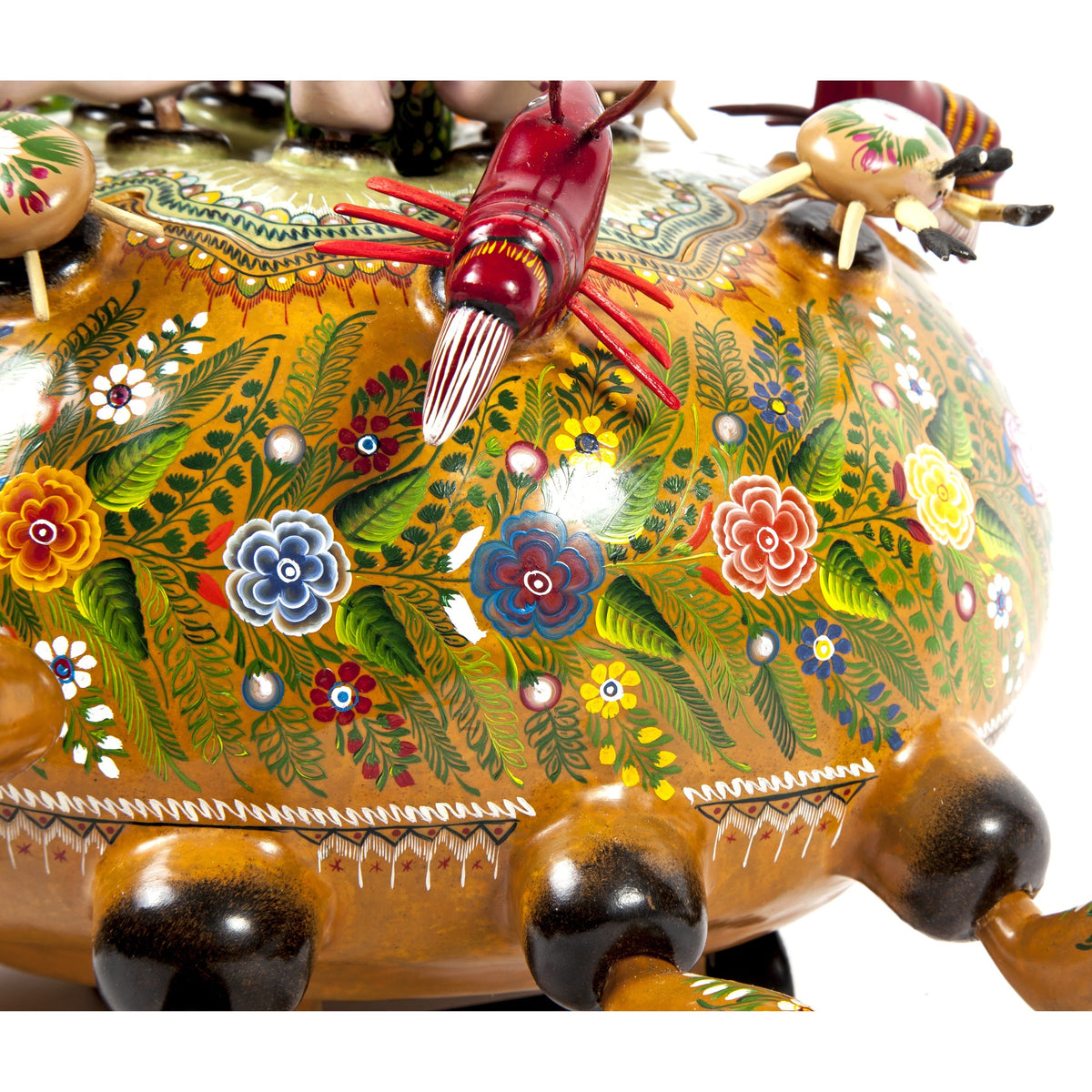 Cangrejo / Woodcarving Lacquer Mexican Folk Art