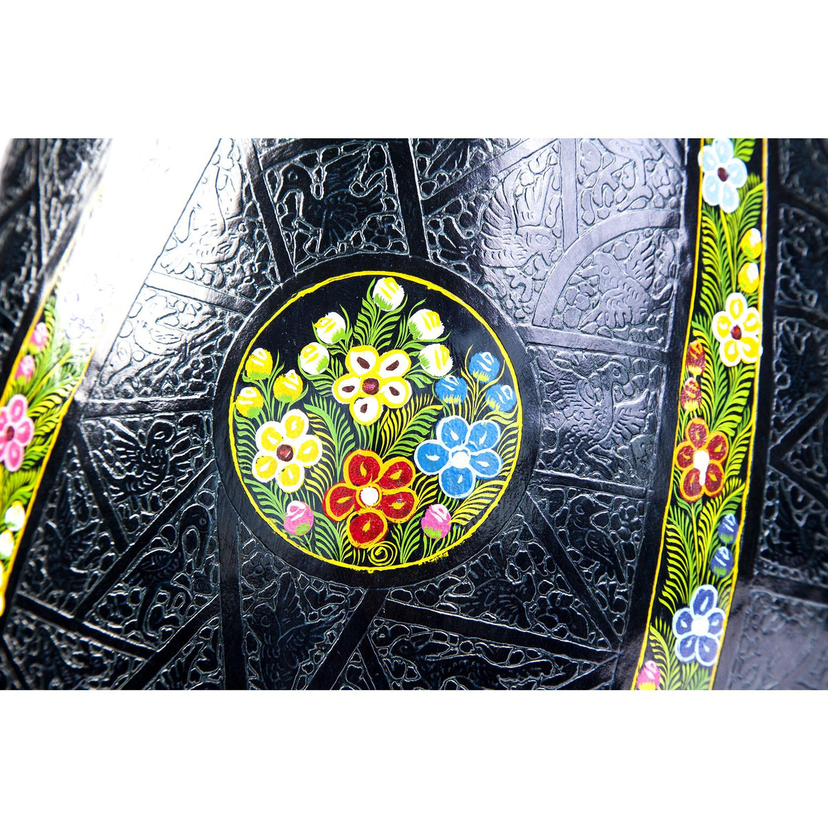 Costurero negro rayado / Lacquer Mexican Folk Art