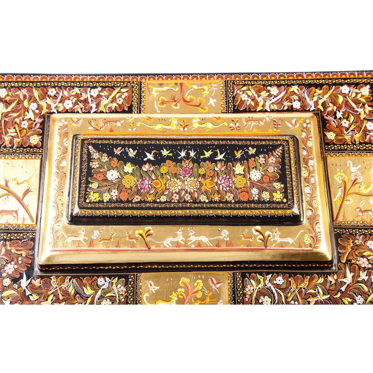 Caja Dorada / Woodcarving Lacquer Mexican Folk Art