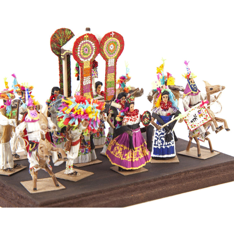 Danzas y Costumbres / Vegetable Fibers Mexican Folk Art Miniature