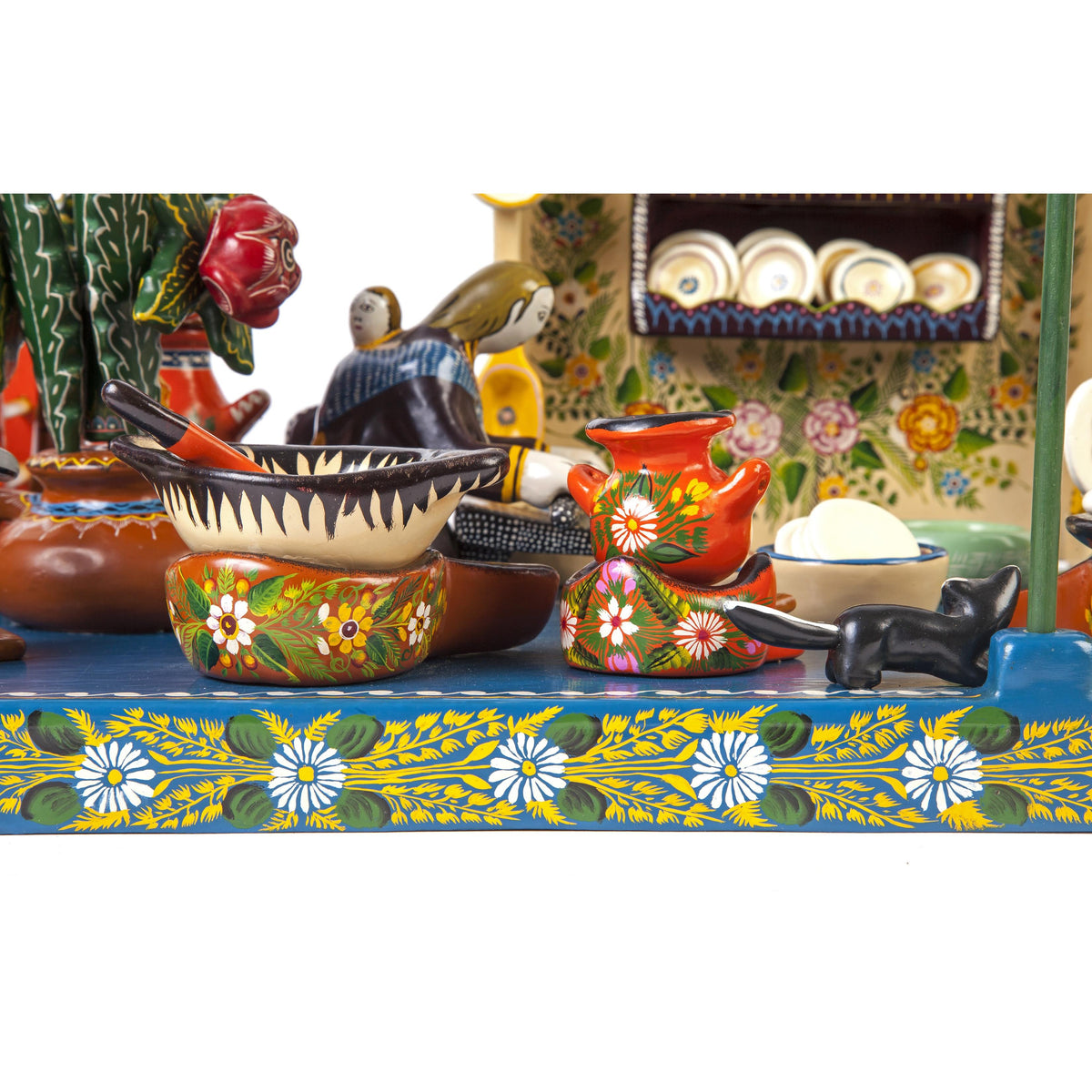 Cocinando / Woodcarving Lacquer Mexican Folk Art