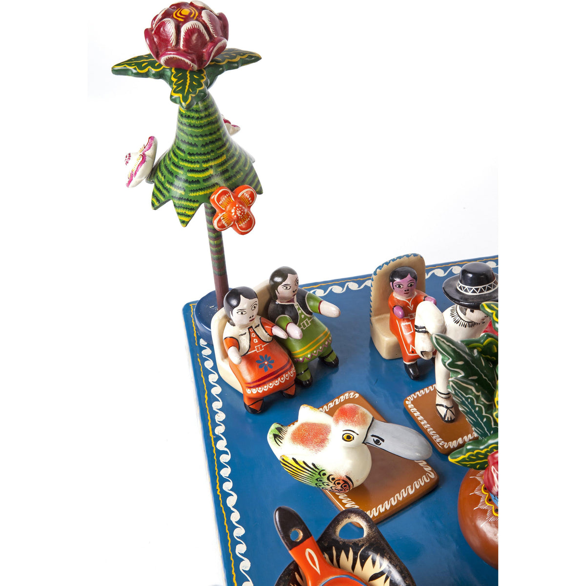 Cocinando / Woodcarving Lacquer Mexican Folk Art