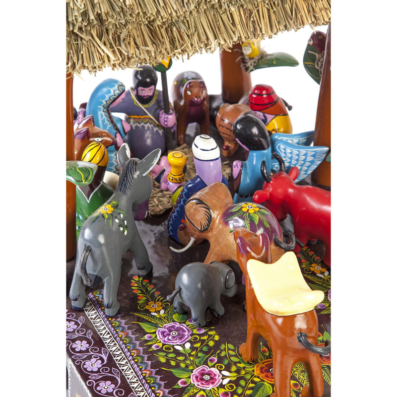 Santa Claus en el Nacimiento / Woodcarving Lacquer Mexican Folk Art Nativity
