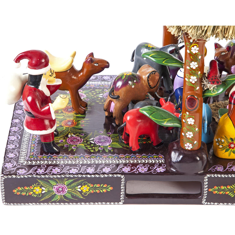 Santa Claus en el Nacimiento / Woodcarving Lacquer Mexican Folk Art Nativity