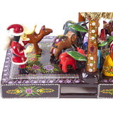 Santa Claus en el Nacimiento / Woodcarving Lacquer Mexican Folk Art Nativity