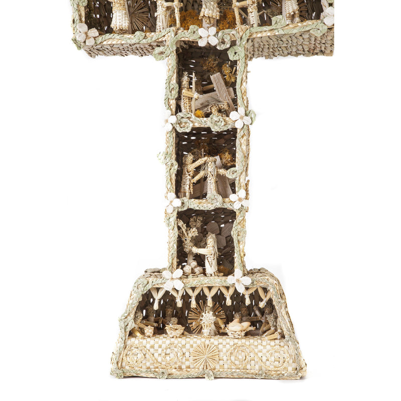 La Vida de Jesus en la Cruz / Vegetable Fibers Mexican Folk Art Sculpture