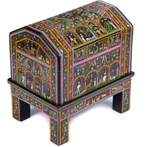 Baul en el Campo / Woodcarving Lacquer Mexican Folk Art