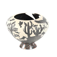 Vasija Blanco y Negro / Ceramics Mexican Folk Art Mata Ortiz