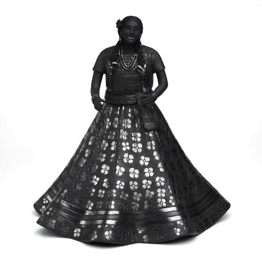 Traje Huajapan-Oaxaca / Ceramics Black Clay Mexican Folk Art