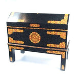 Baul con motivos de flores / Woodcarving Lacquer Mexican Folk Art